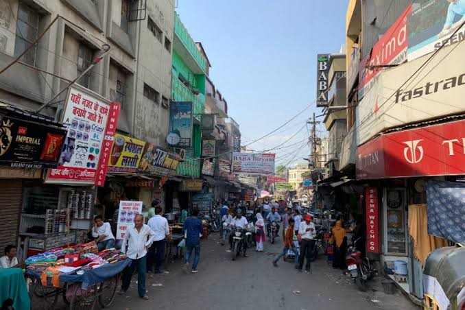 Nakhas Market - Lucknow - Connecting Traveller