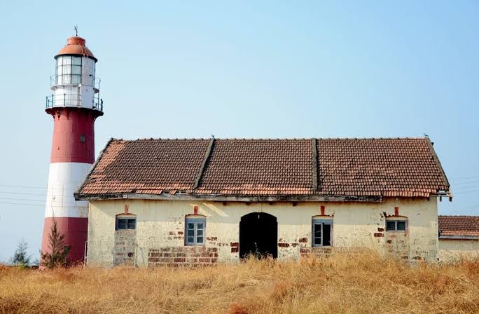 Jaigad Lighthouse - Ratnagiri - Connecting Traveller